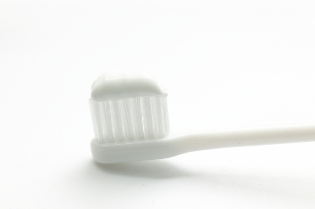歯磨き粉を使用せずに歯を磨くメリット・デメリット | 和光おとなこども歯科ブログ